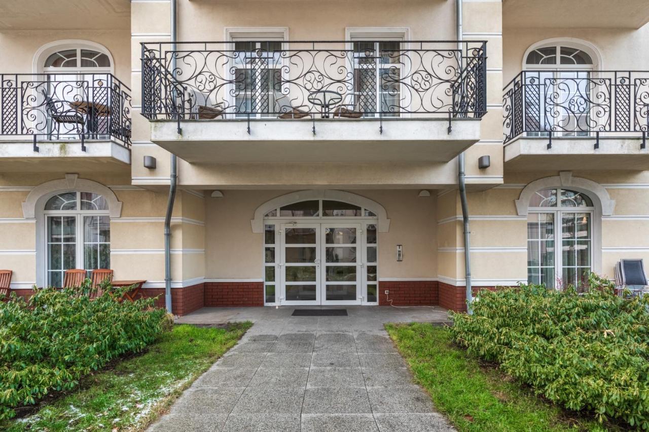 Apartamenty Trzy Korony By Noclegi Renters Swinemünde Exterior foto